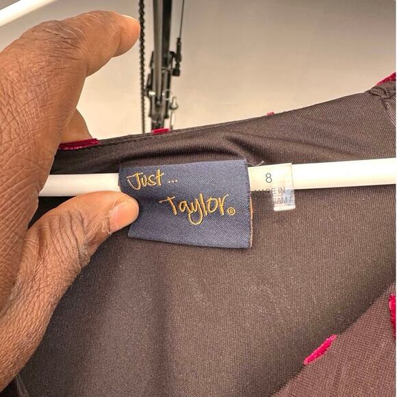 Just Taylor Burgundy Floral 3/4 Puff Sleeves Dress Size 8 - Picture 5 of 10